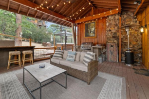 Louie Bear - Perfect cabin for families! It comes with a hot tub!
